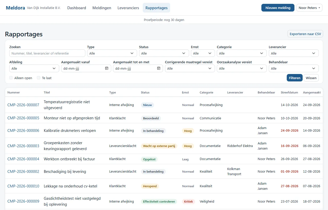 De rapportagepagina met filters op type, status, ernst, categorie en leverancier, een lijst met meldingen en een knop voor export naar CSV.